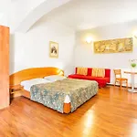 Hotel House Zizkov 3*