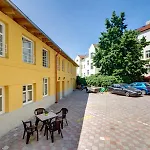 House Zizkov 3*