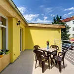 Отель House Zizkov Прага