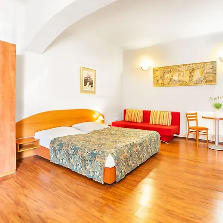 Hotel House Zizkov 3*
