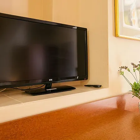 House Zizkov 3* Πράγα