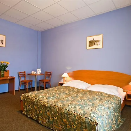 House Zizkov 3*