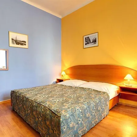 House Zizkov Hotel 3*