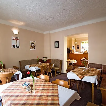House Zizkov 3*