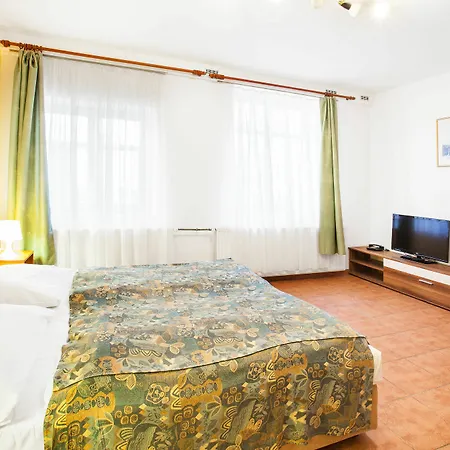 Hotel House Zizkov 3*