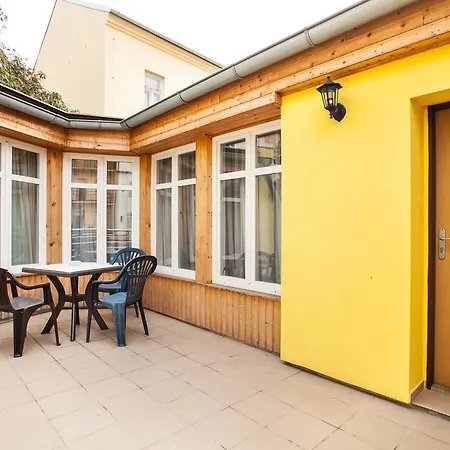 House Zizkov Otel 3*