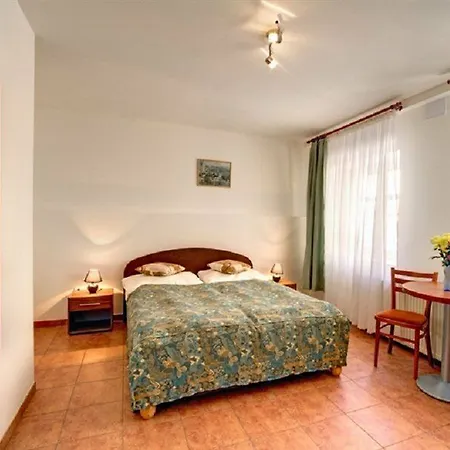 House Zizkov 3* Prag