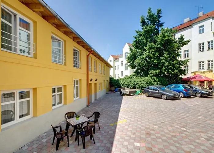 House Zizkov 3*