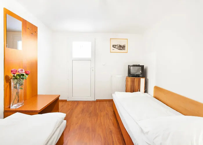 House Zizkov 3*